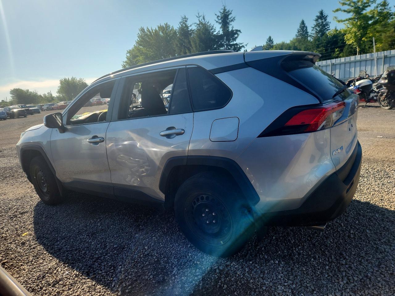 2021 TOYOTA RAV4 LE — снимка 2