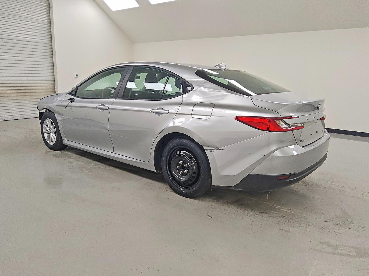 2026 TOYOTA CAMRY LE — снимка 2