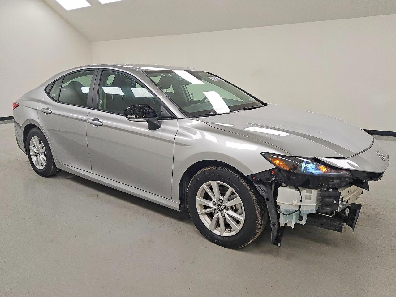 2026 TOYOTA CAMRY LE — снимка 4