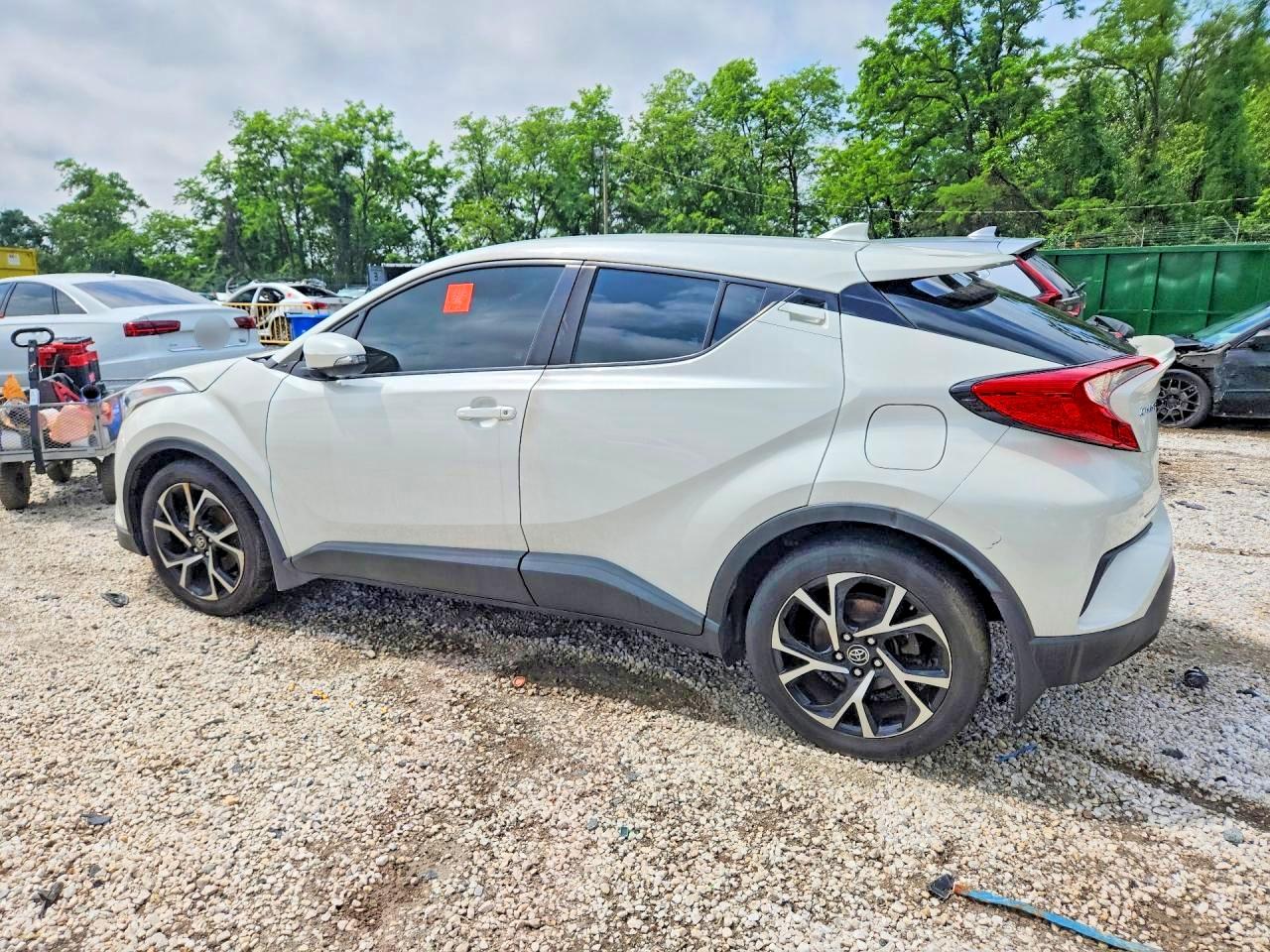 2018 TOYOTA C-HR XLE PREMIUM — снимка 2