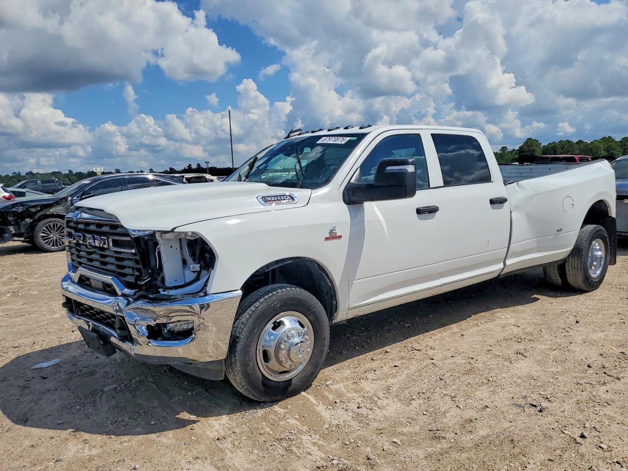 2026 RAM 3500 TRADESMAN