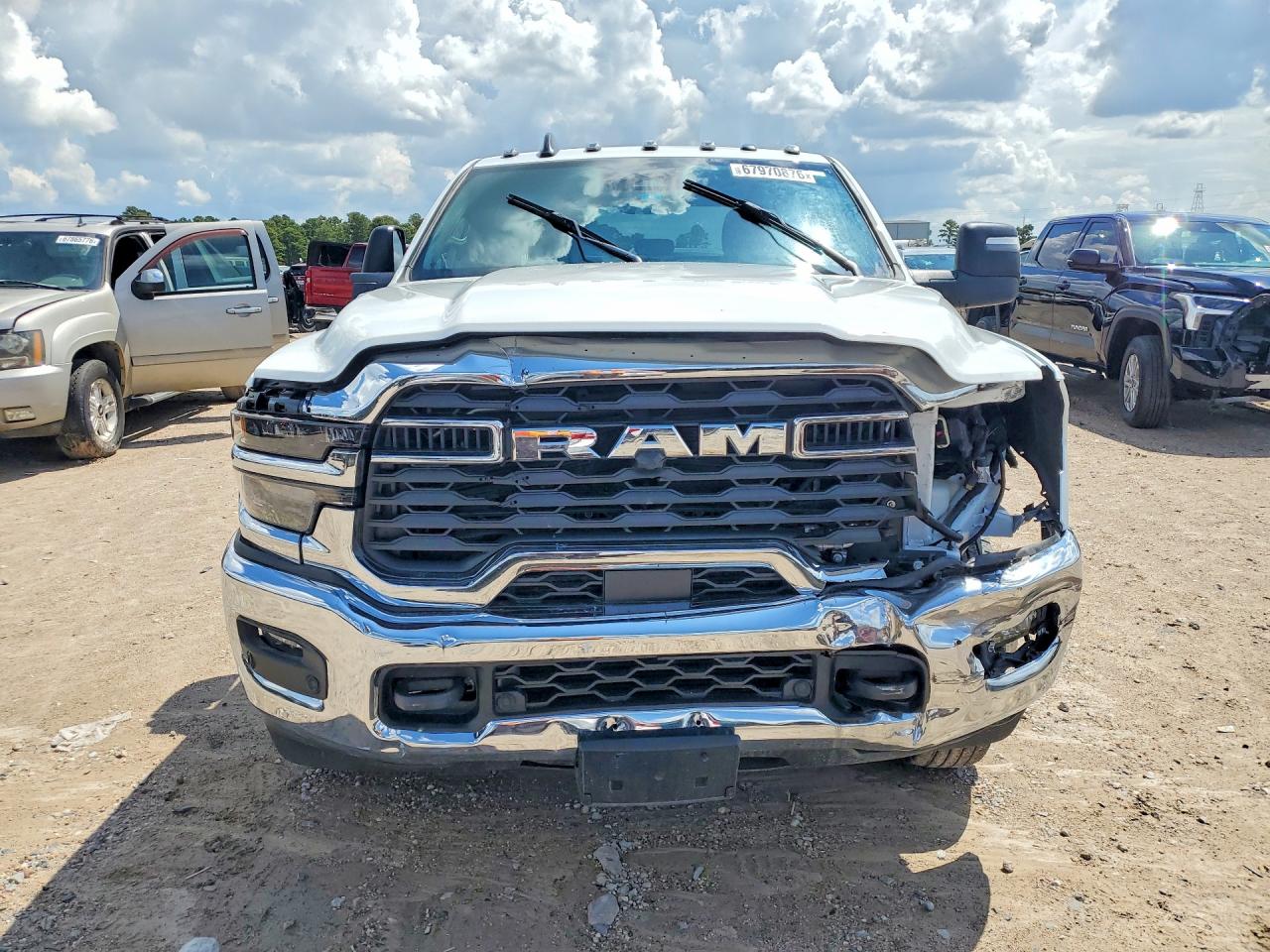2026 RAM 3500 TRADESMAN — photo 5