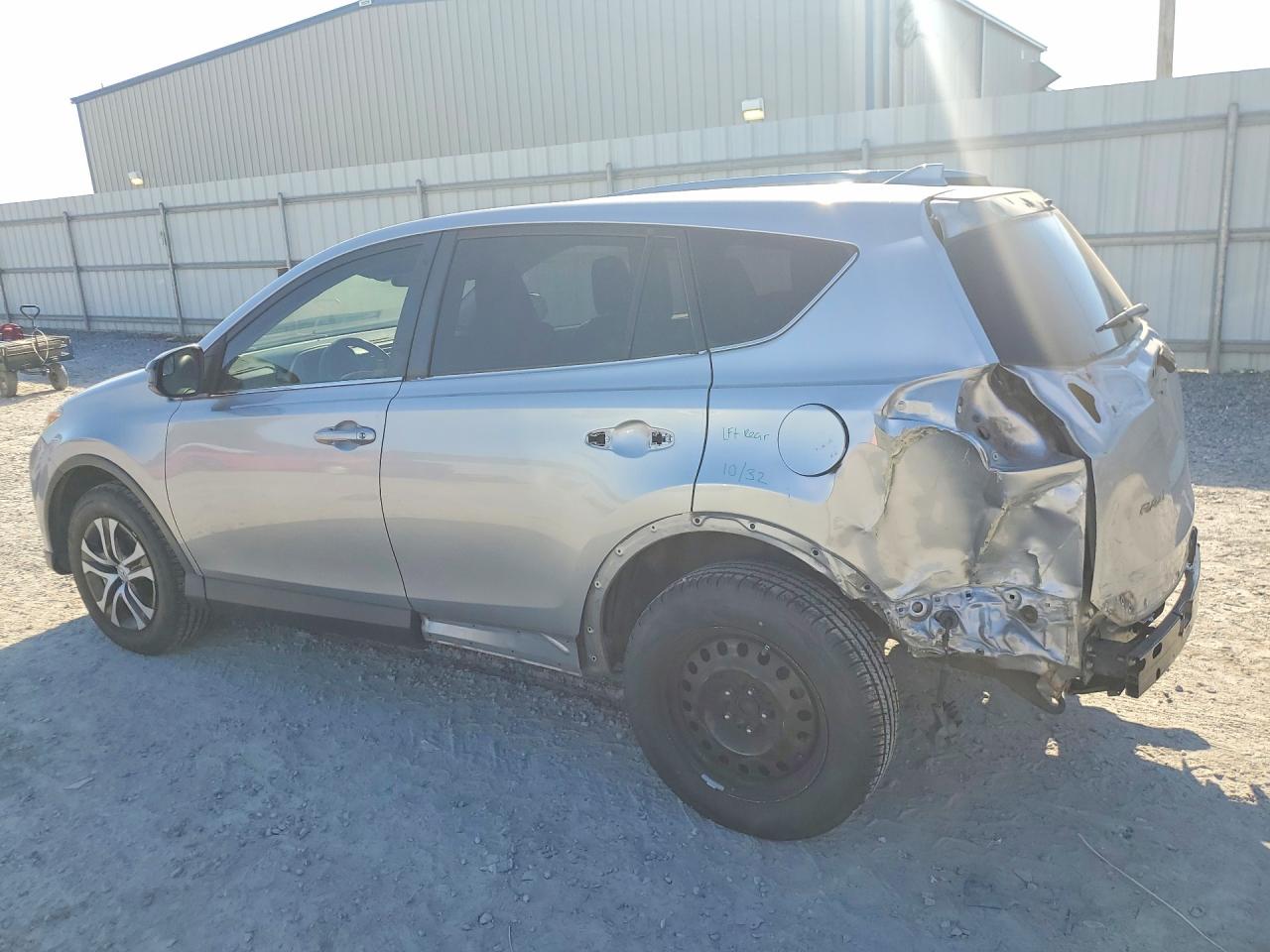 2018 TOYOTA RAV4 LE — снимка 2