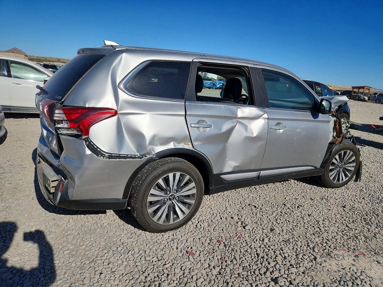 2020 MITSUBISHI OUTLANDER SE — снимка 3