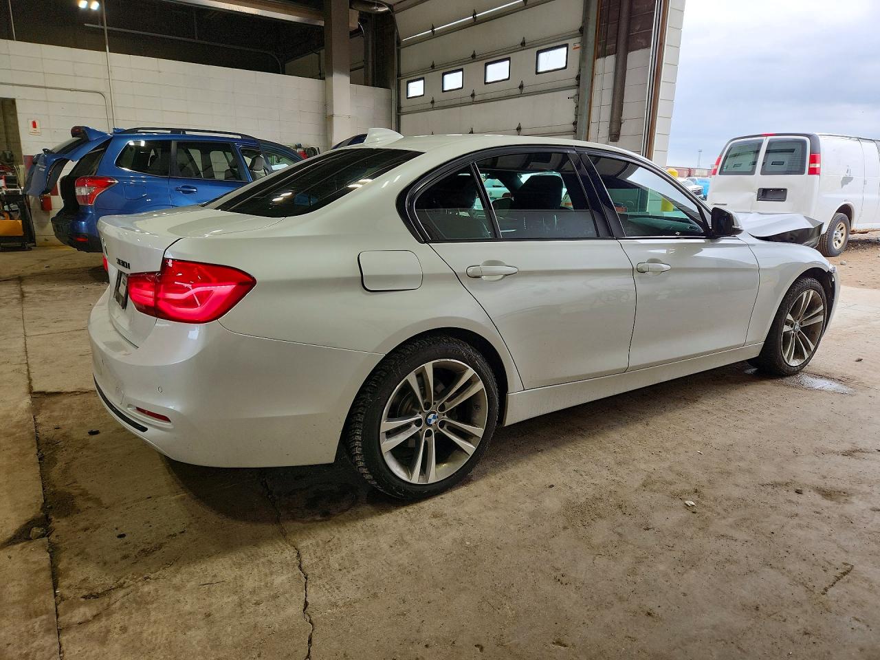 2017 BMW 330 XI — снимка 3