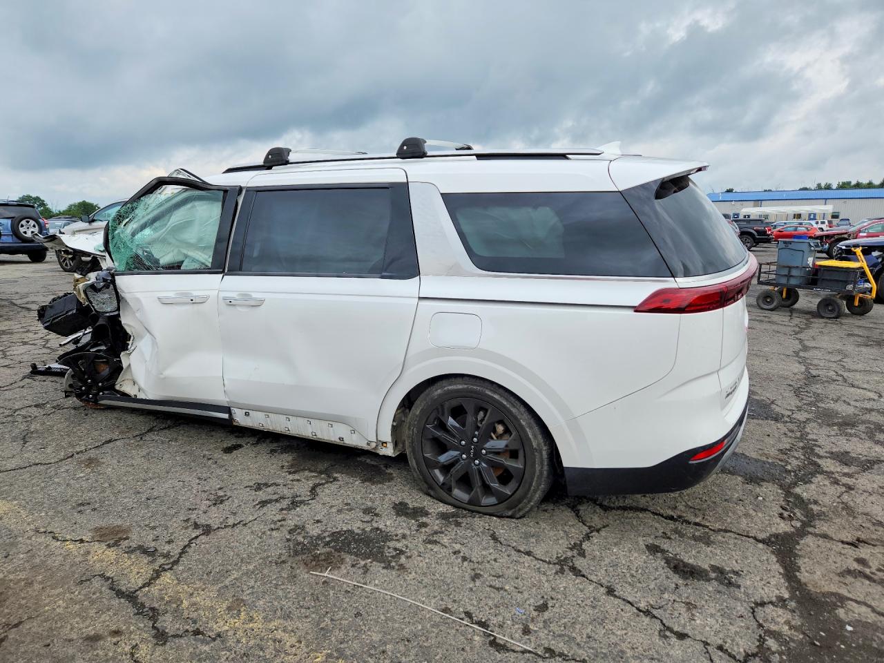 2023 KIA CARNIVAL SX — снимка 2