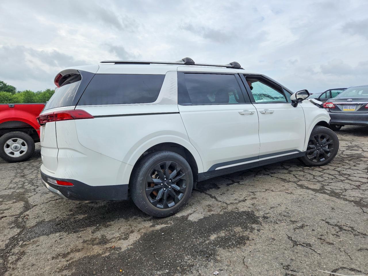 2023 KIA CARNIVAL SX — снимка 3