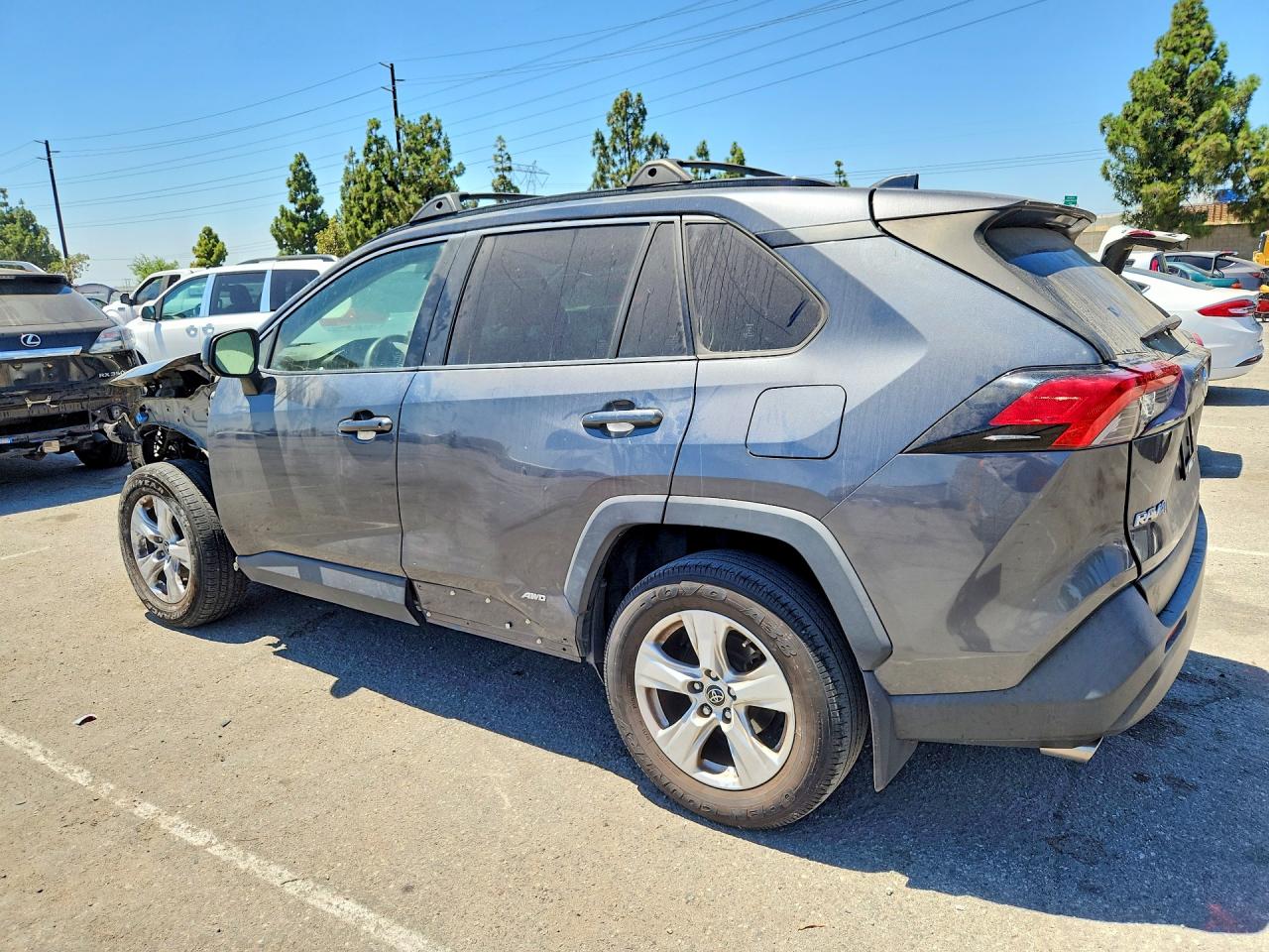 2019 TOYOTA RAV4 LE — снимка 2