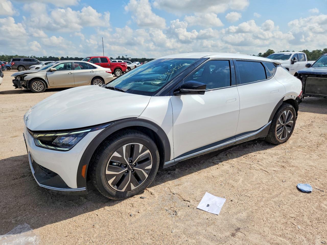 2024 KIA EV6 LIGHT LONG RANGE