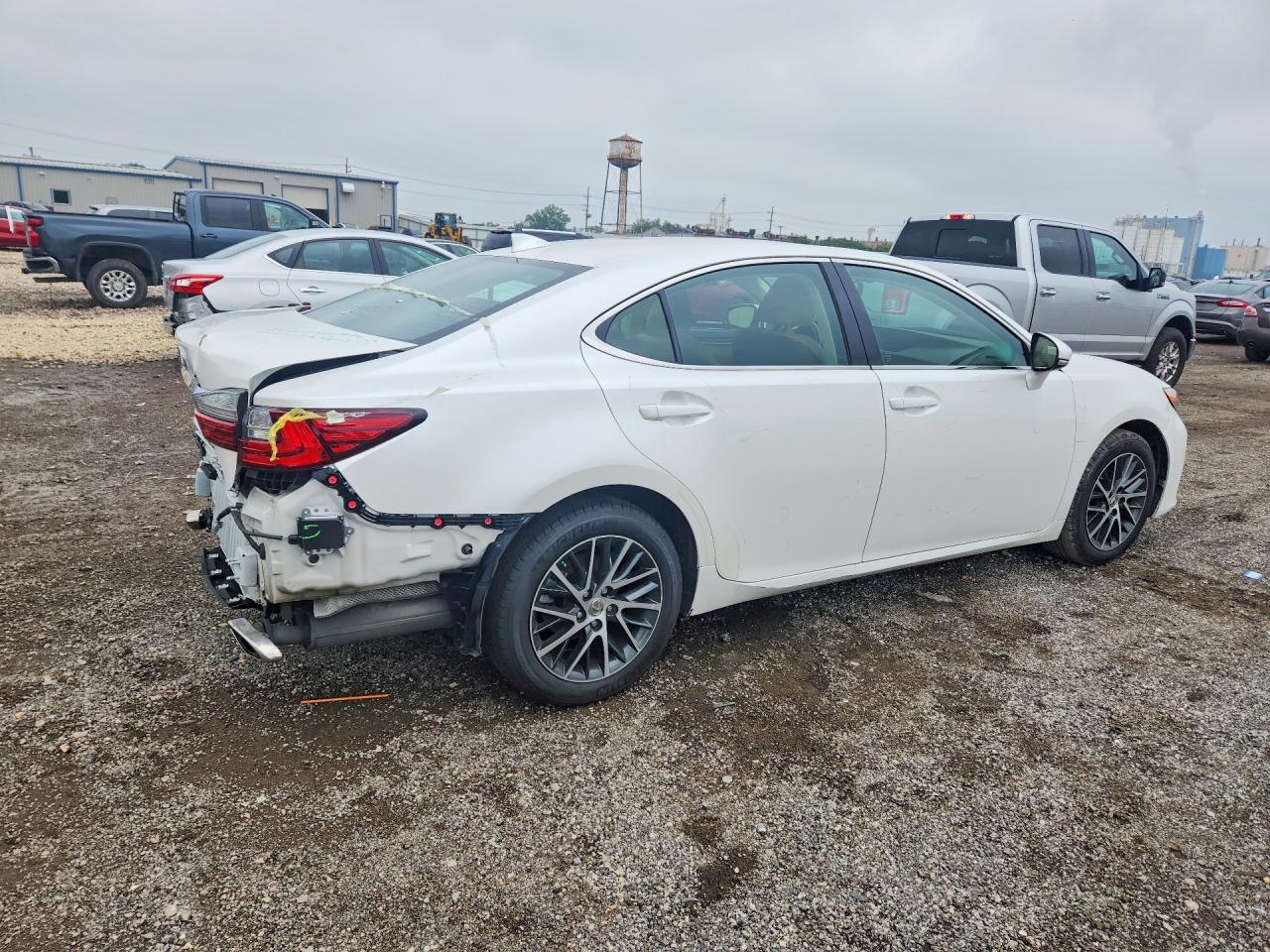 2016 LEXUS ES 350 — снимка 3