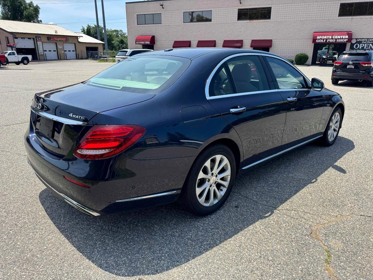 2017 MERCEDES-BENZ E 300 4MATIC — снимка 4