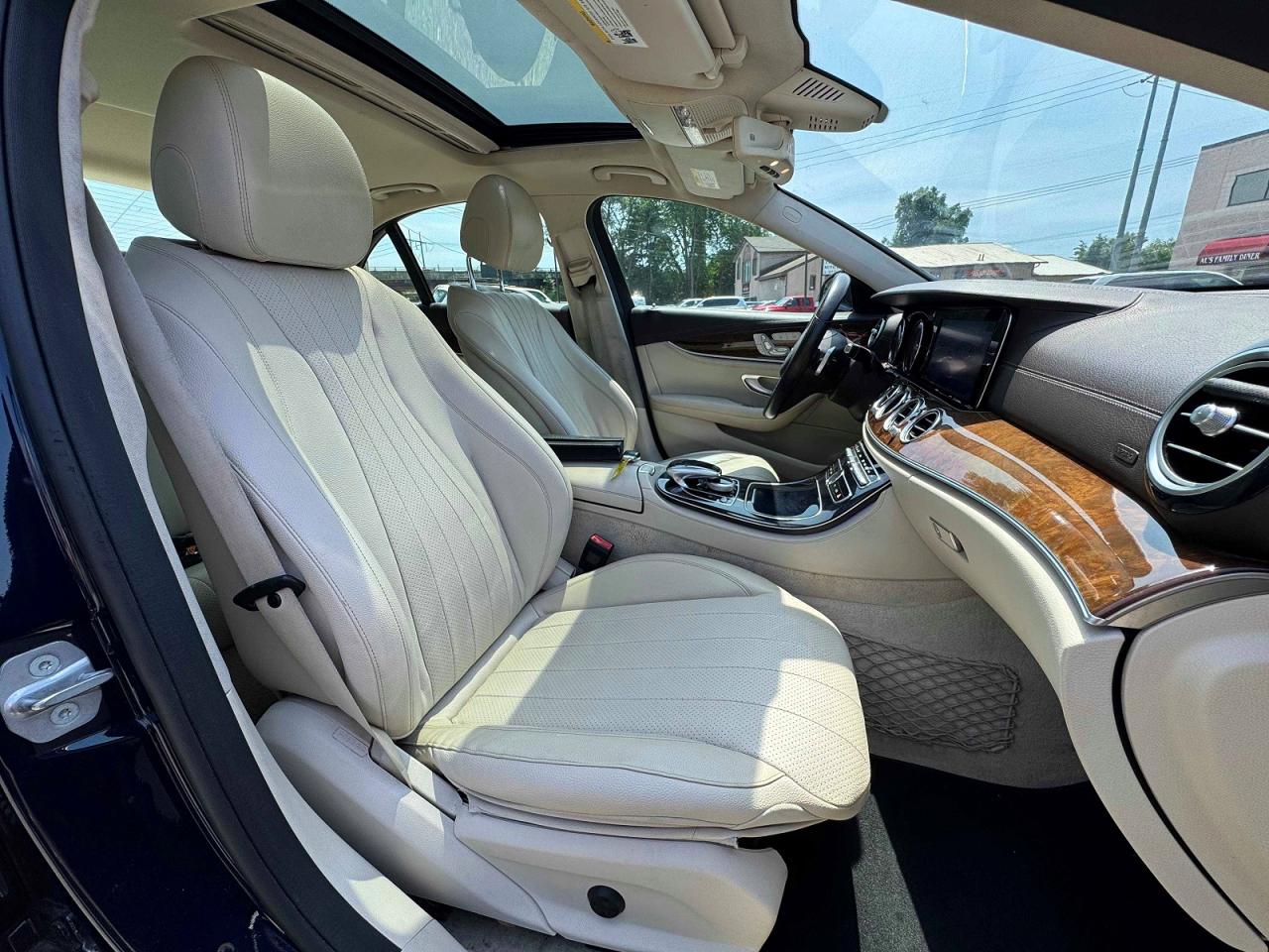 2017 MERCEDES-BENZ E 300 4MATIC — снимка 5