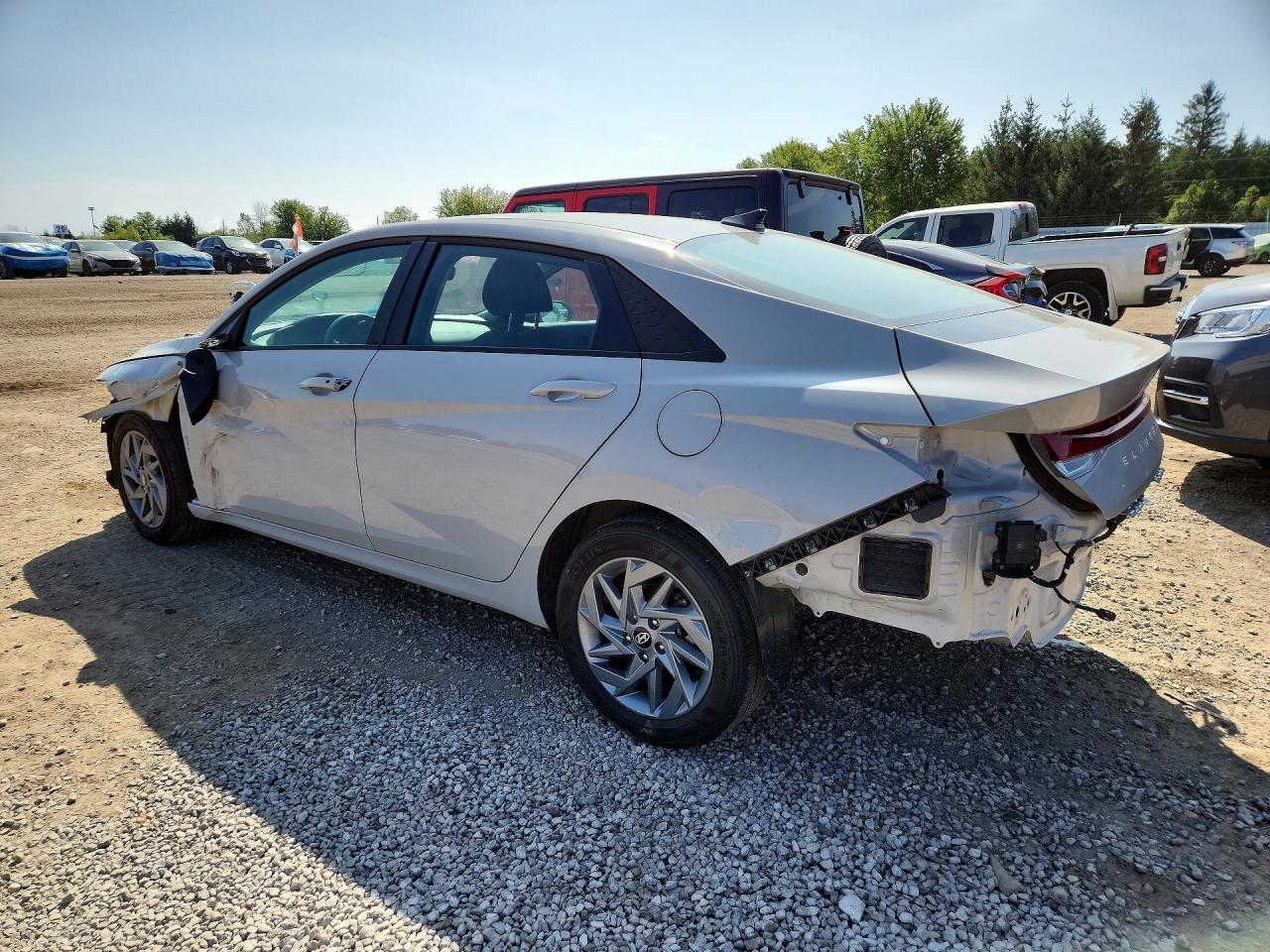 2025 HYUNDAI ELANTRA SEL SPORT — снимка 2