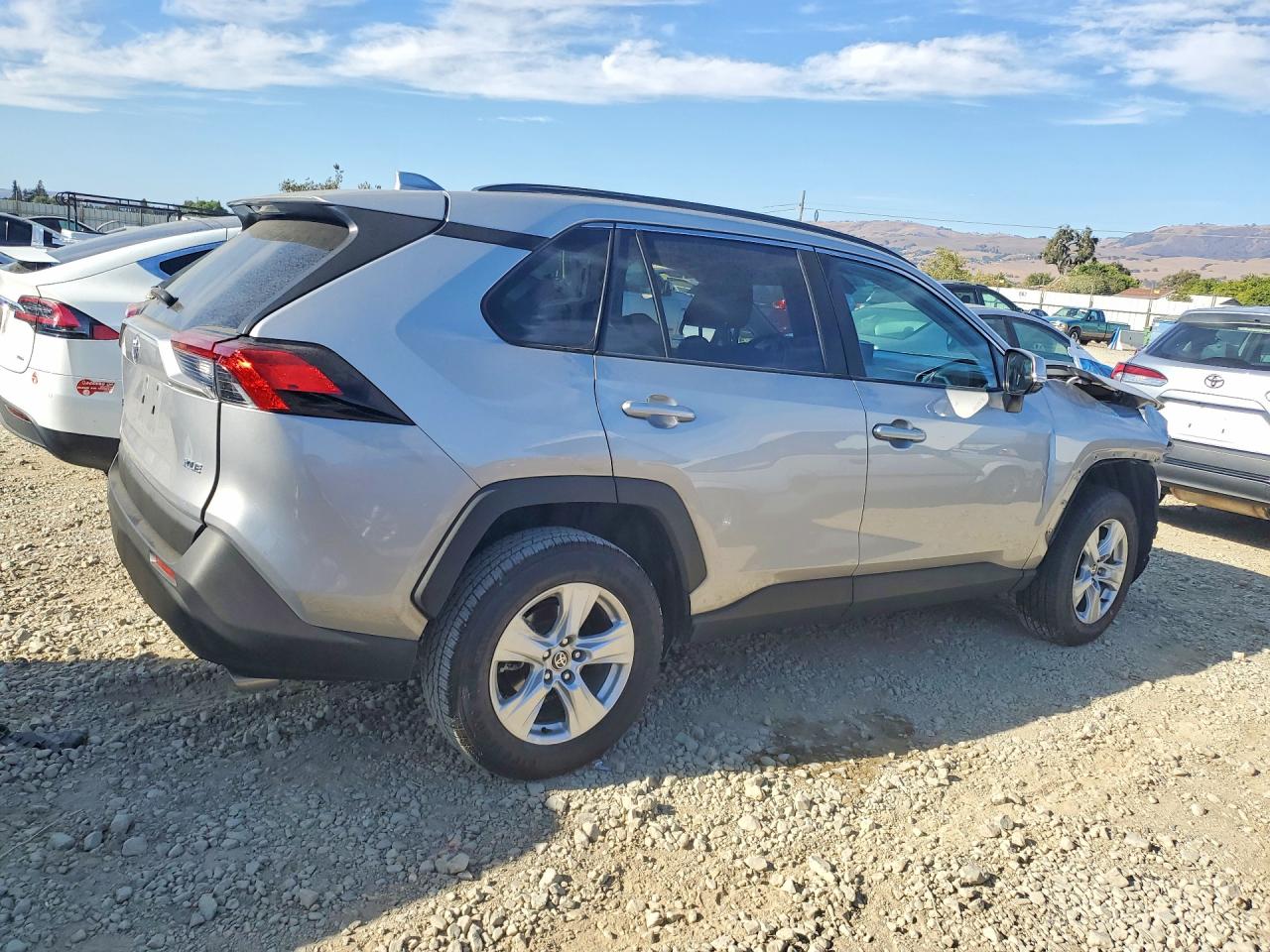 2021 TOYOTA RAV4 XLE — снимка 3