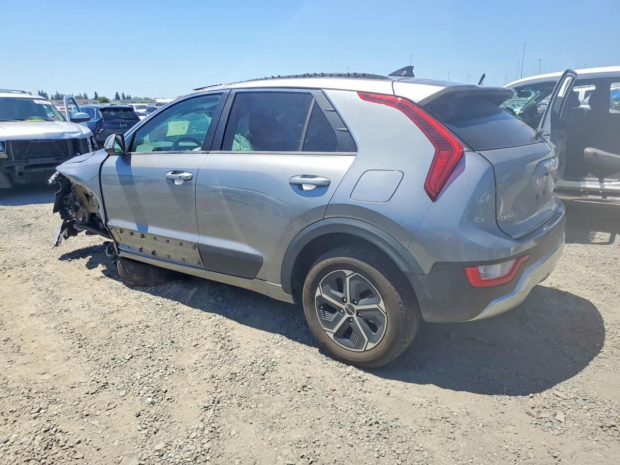 2025 KIA NIRO EX — снимка 2