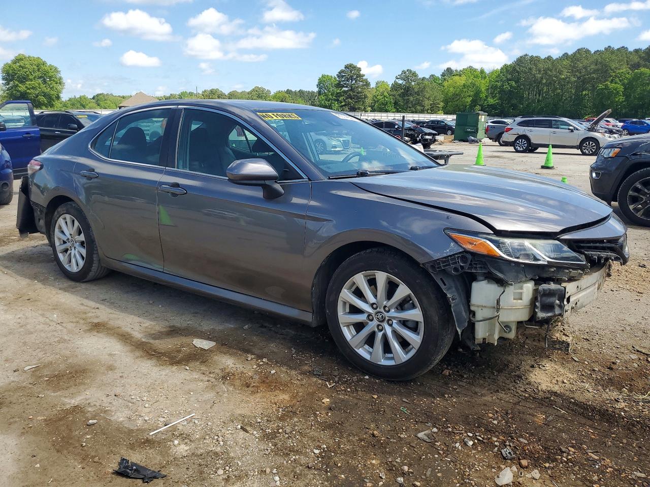 2019 TOYOTA CAMRY LE — снимка 4