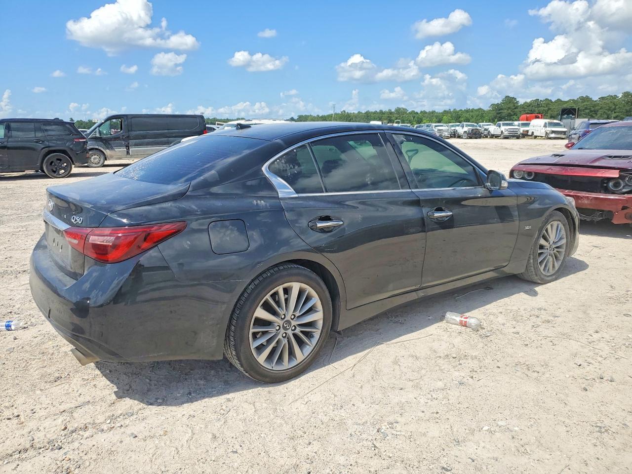 2018 INFINITI Q50 3.0T LUXE — снимка 3