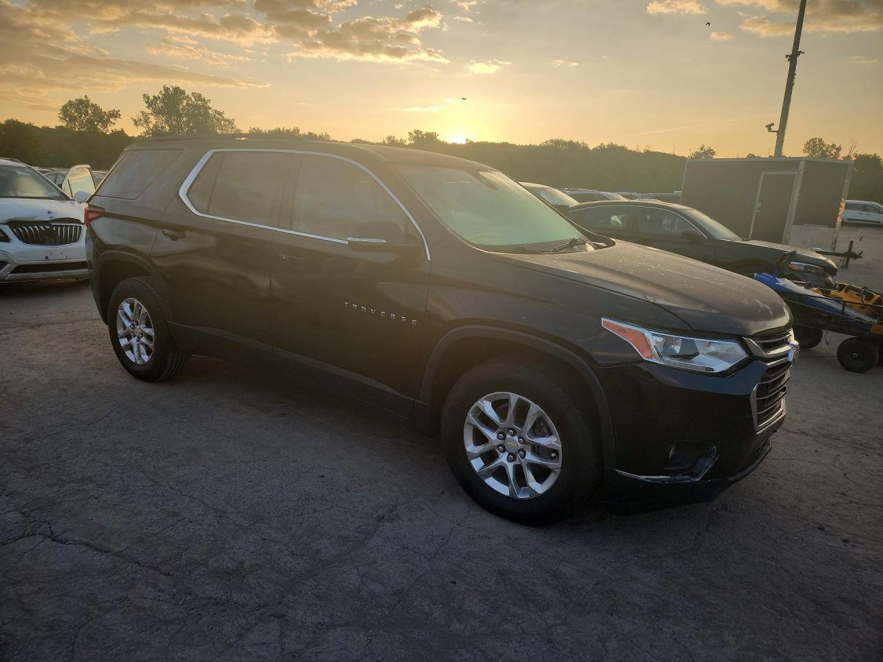 2021 CHEVROLET TRAVERSE LT — снимка 4