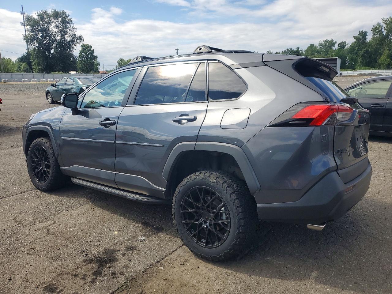 2020 TOYOTA RAV4 LE — снимка 2