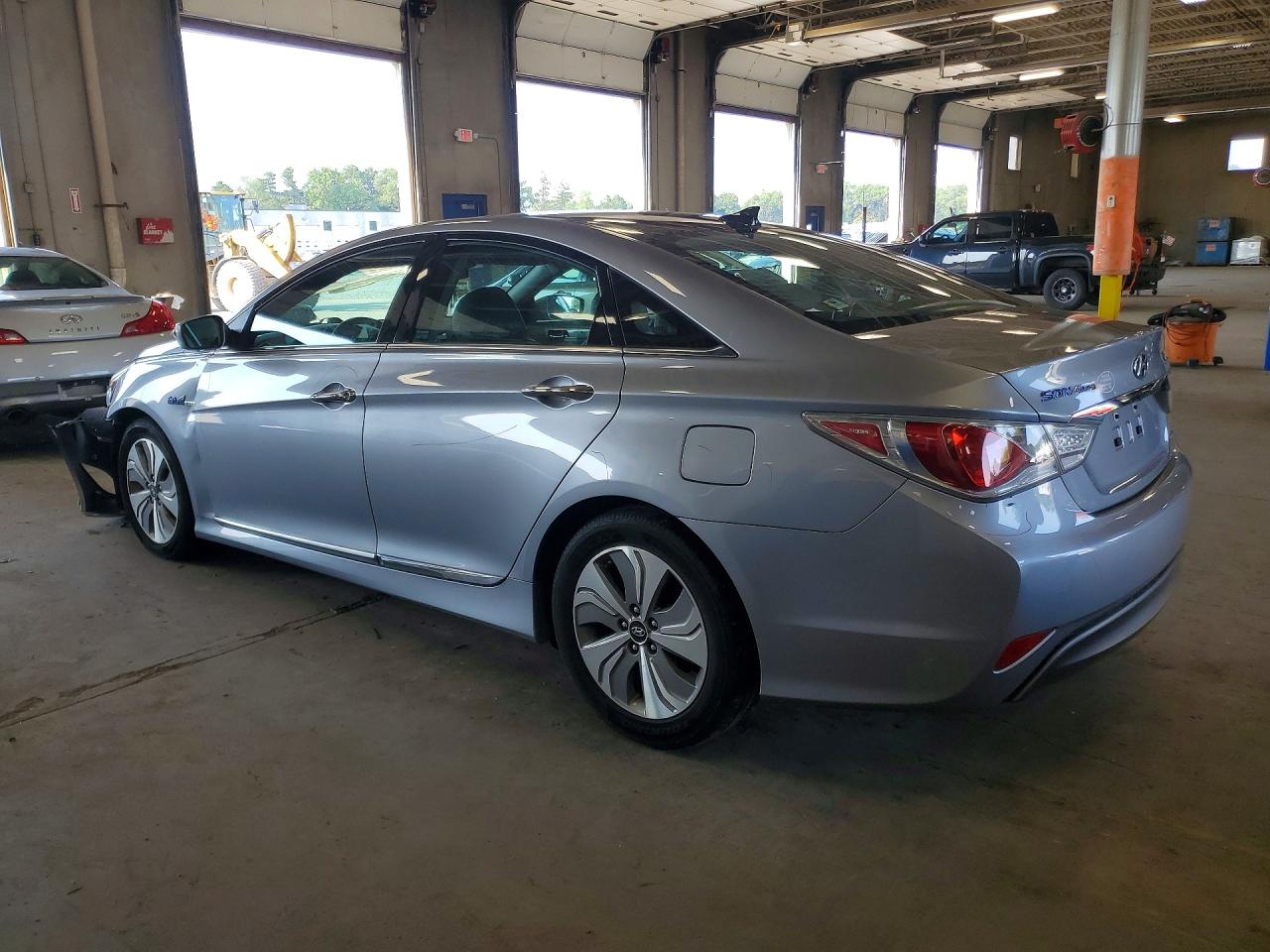 2015 HYUNDAI SONATA HYBRID LIMITED — снимка 2