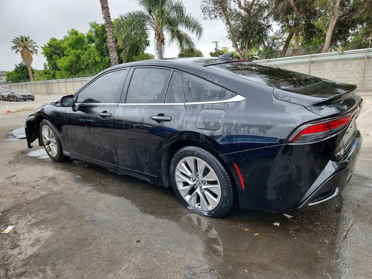 2022 TOYOTA MIRAI XLE — снимка 2