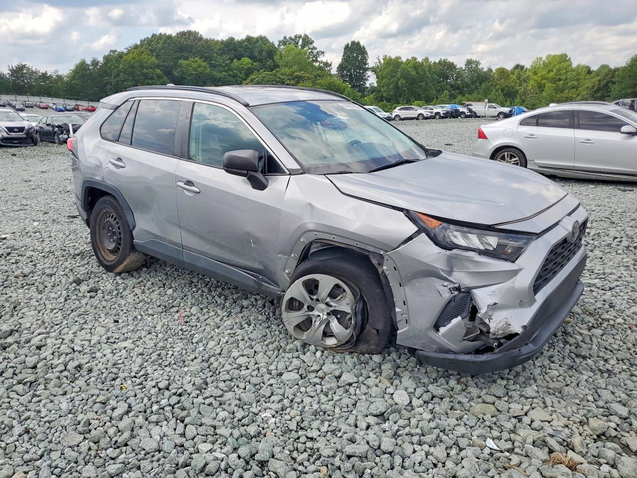 2019 TOYOTA RAV4 LE — снимка 4