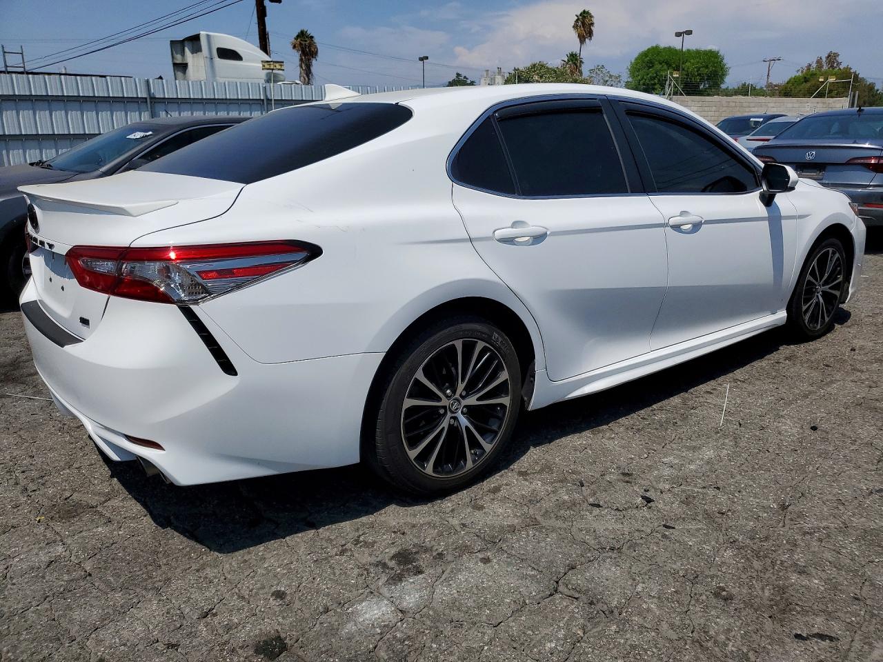 2019 TOYOTA CAMRY SE — снимка 3