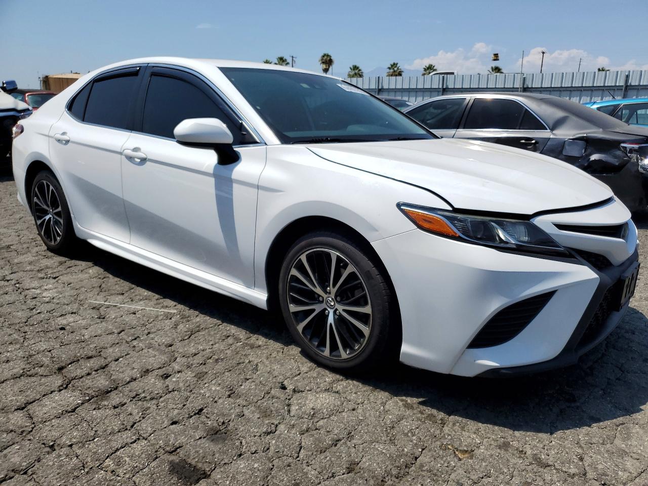 2019 TOYOTA CAMRY SE — снимка 4