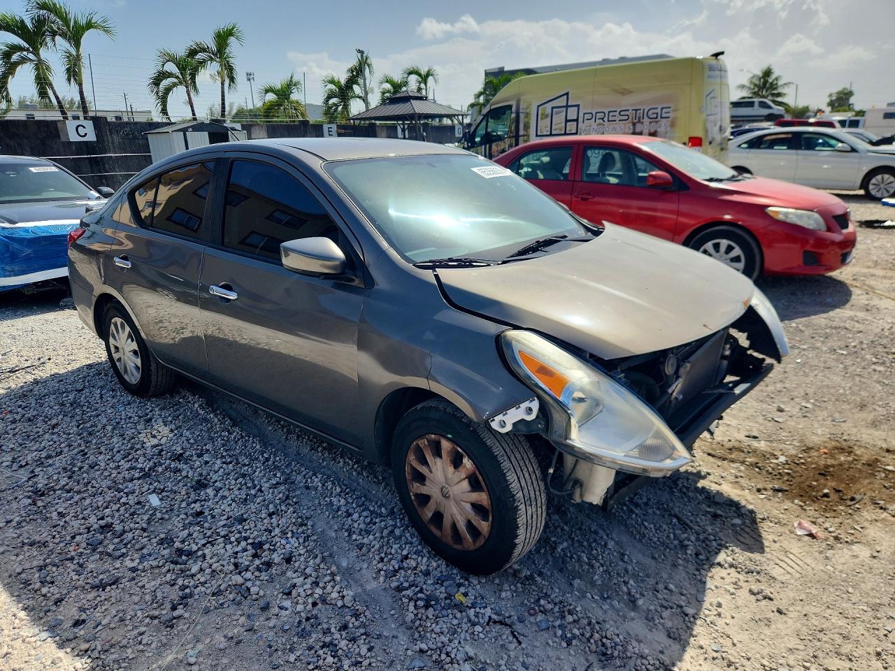 2017 NISSAN VERSA 1.6 SV — снимка 4