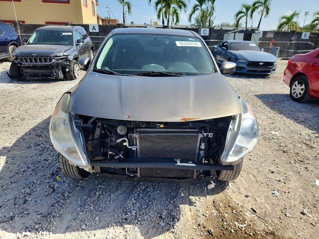2017 NISSAN VERSA 1.6 SV — снимка 5
