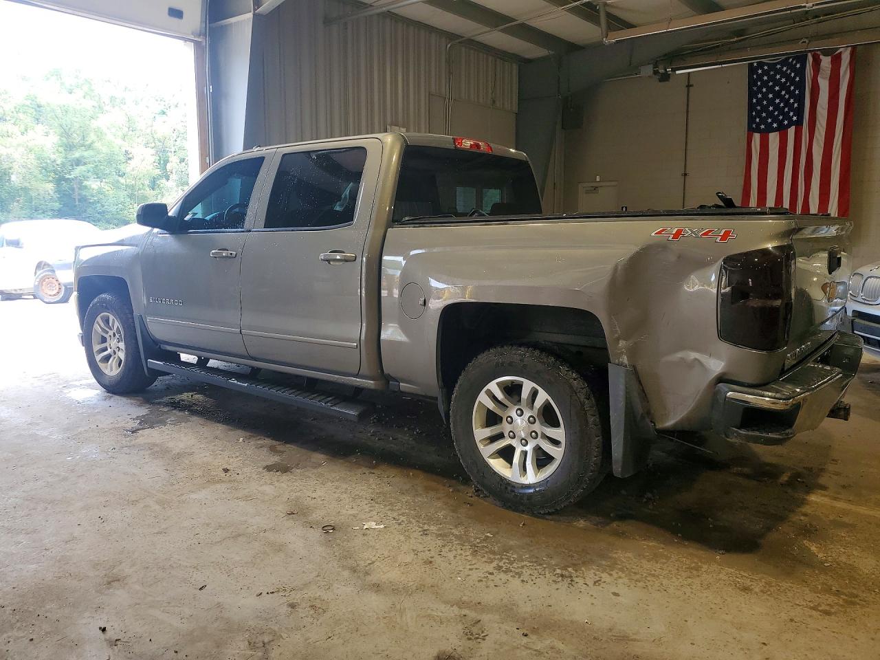 2017 CHEVROLET SILVERADO K1500 LT — снимка 2