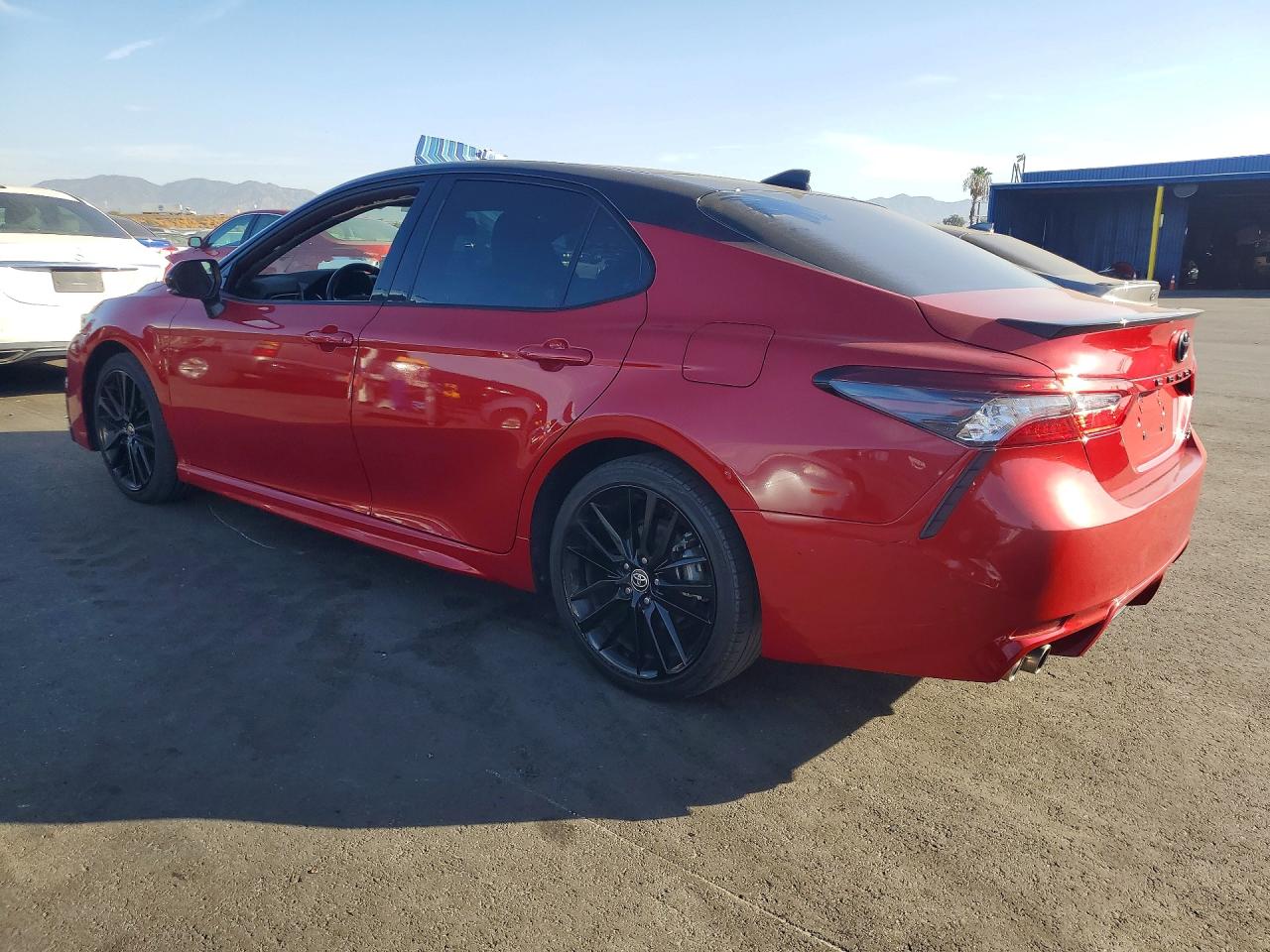 2023 TOYOTA CAMRY XSE V6 — снимка 2
