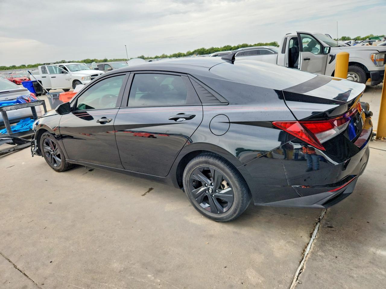 2022 HYUNDAI ELANTRA SEL — снимка 2