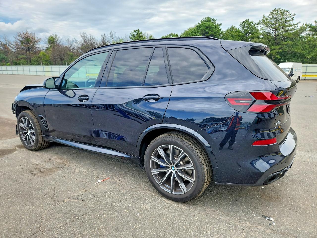 2026 BMW X5 M60I — снимка 2