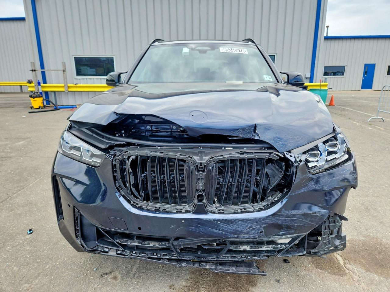 2026 BMW X5 M60I — снимка 5