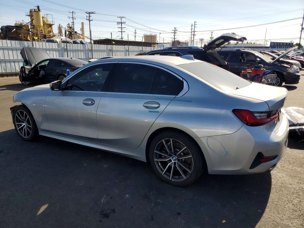 2019 BMW 330I — снимка 2