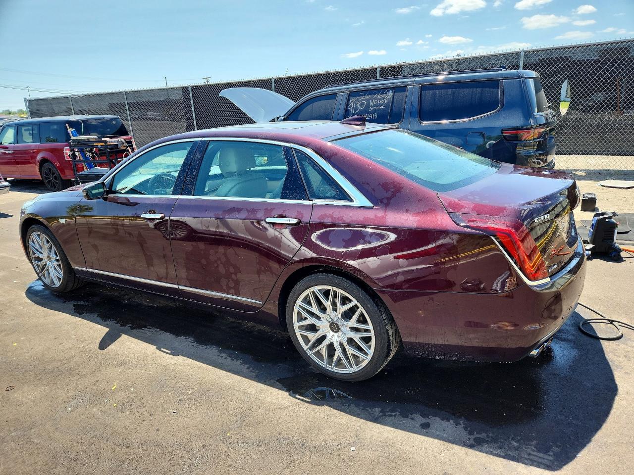 2017 CADILLAC CT6 — снимка 2