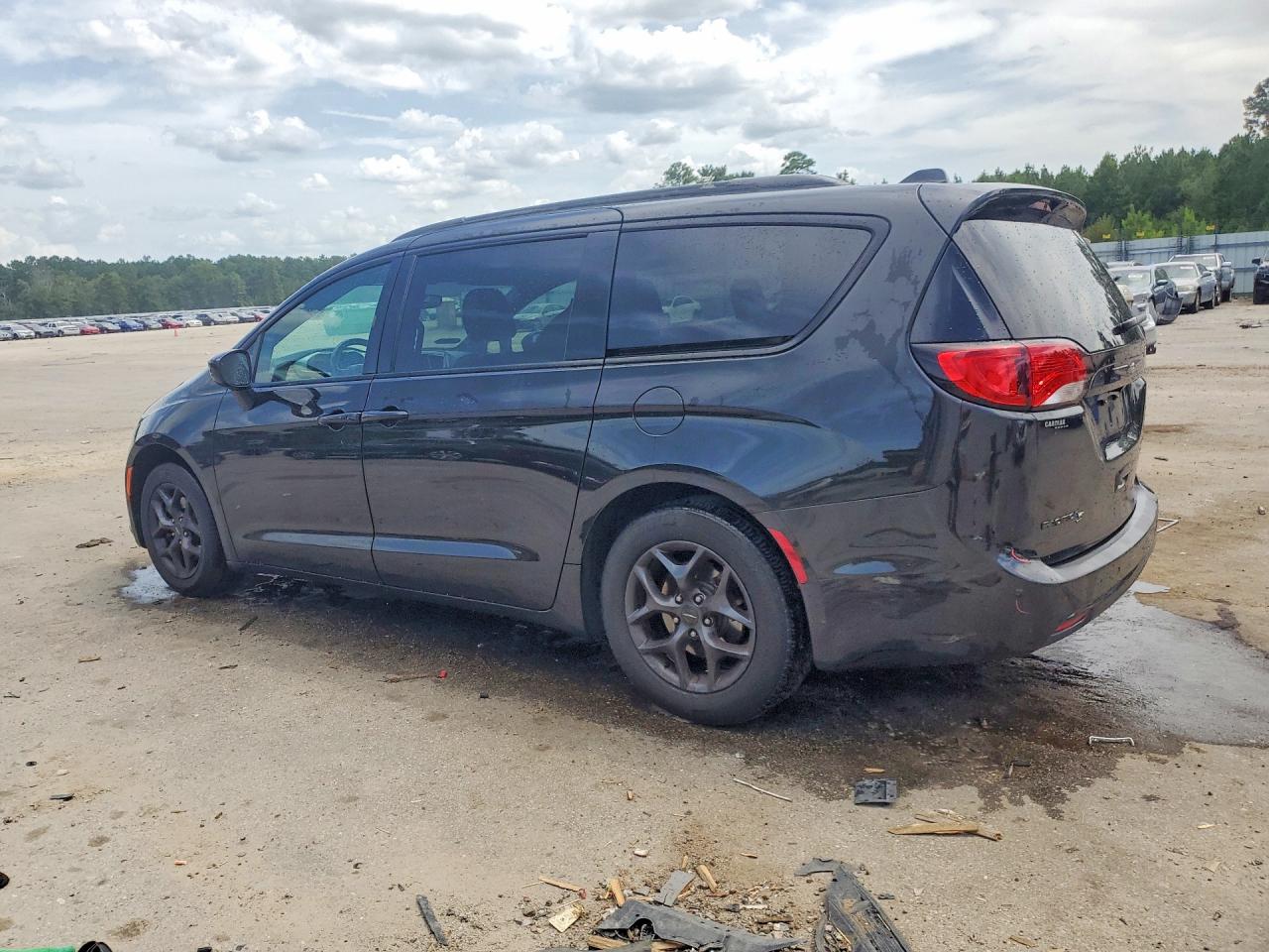 2018 CHRYSLER PACIFICA TOURING L — снимка 2