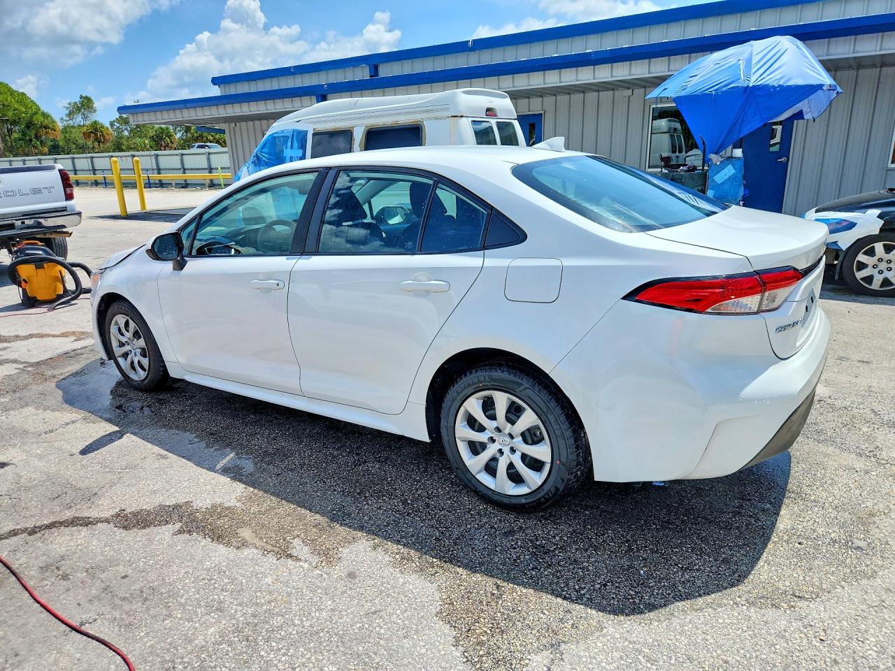 2023 TOYOTA COROLLA LE — снимка 2