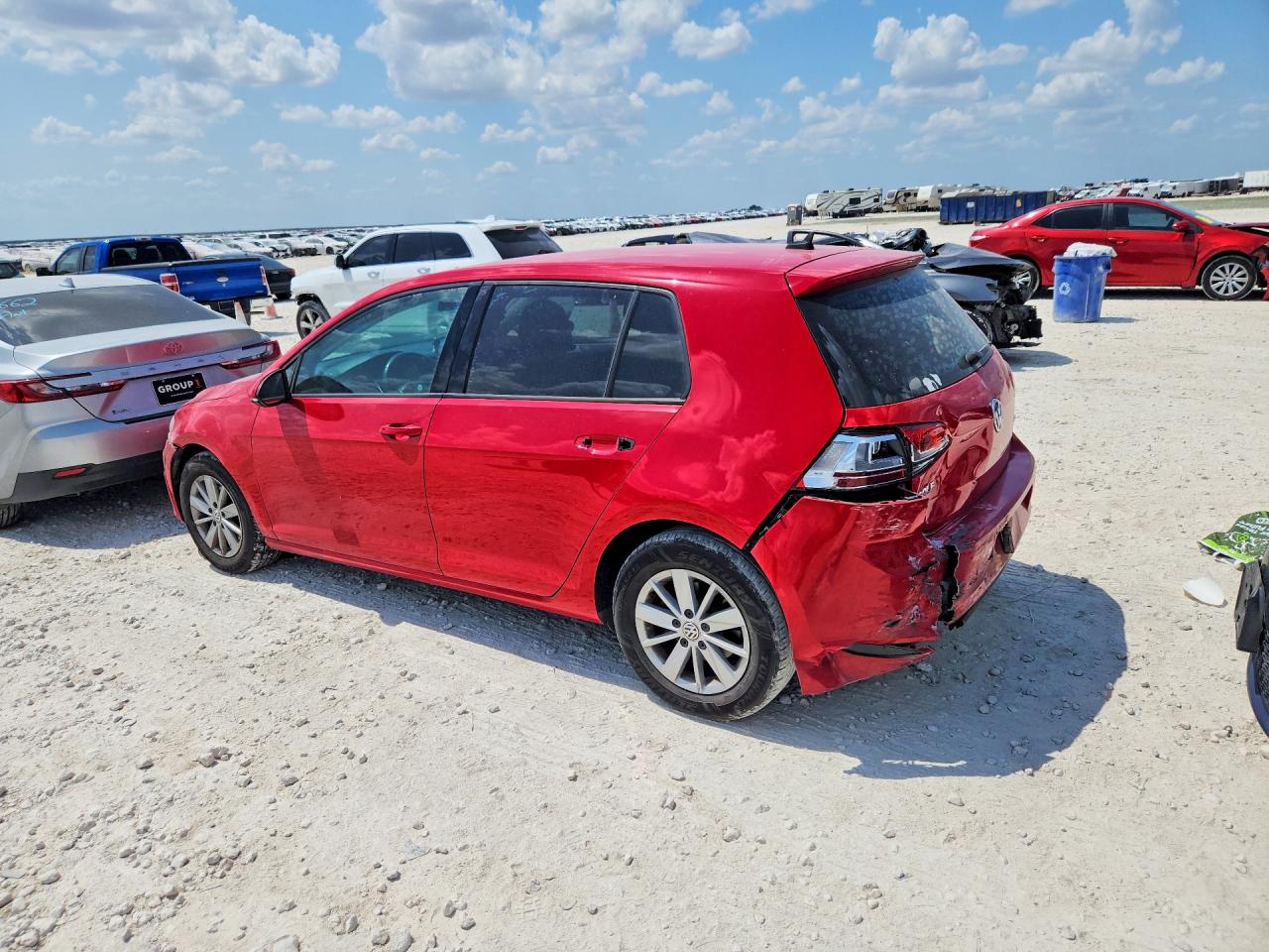 2017 VOLKSWAGEN GOLF S — снимка 2