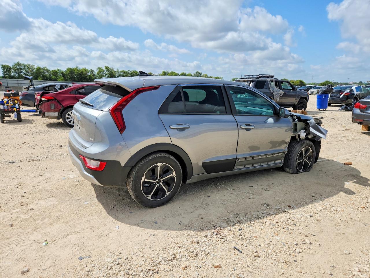 2026 KIA NIRO LX — снимка 3