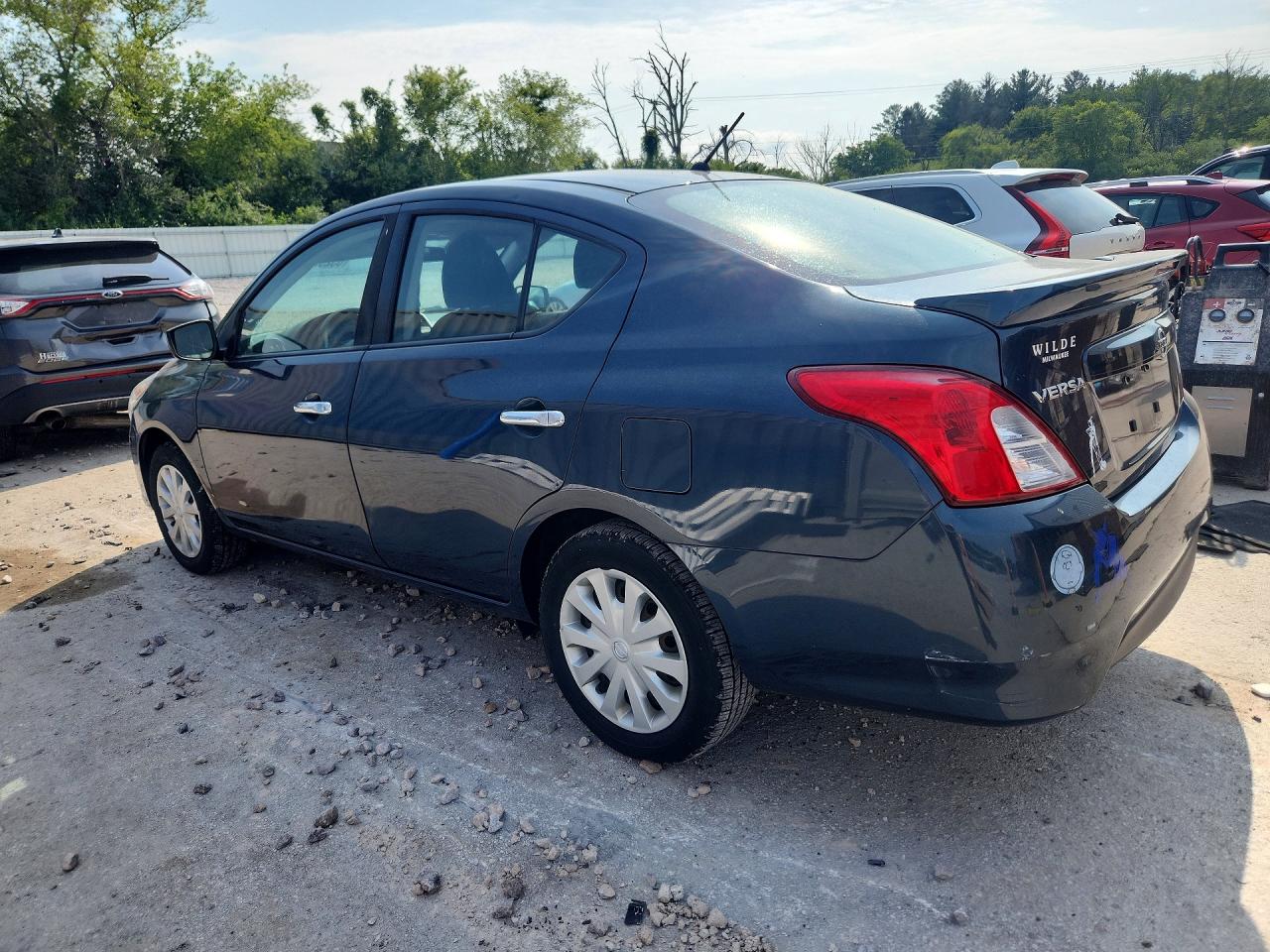 2017 NISSAN VERSA 1.6 SV — снимка 2