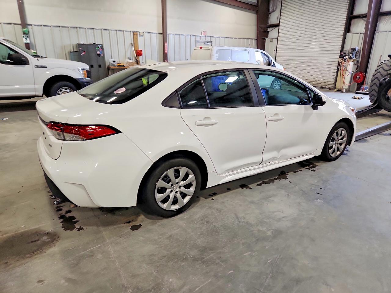 2025 TOYOTA COROLLA LE — снимка 3