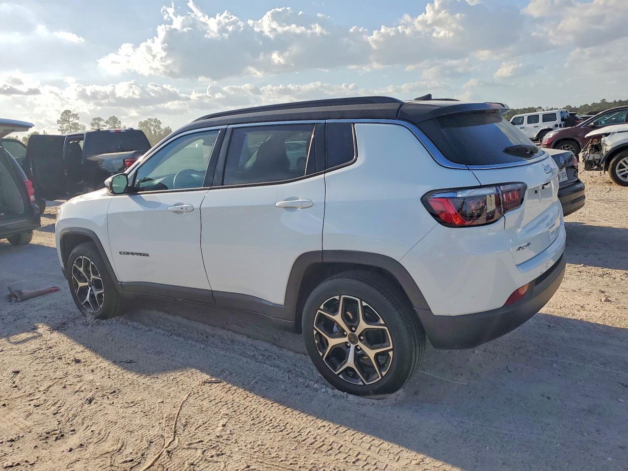 2025 JEEP COMPASS LIMITED — снимка 2