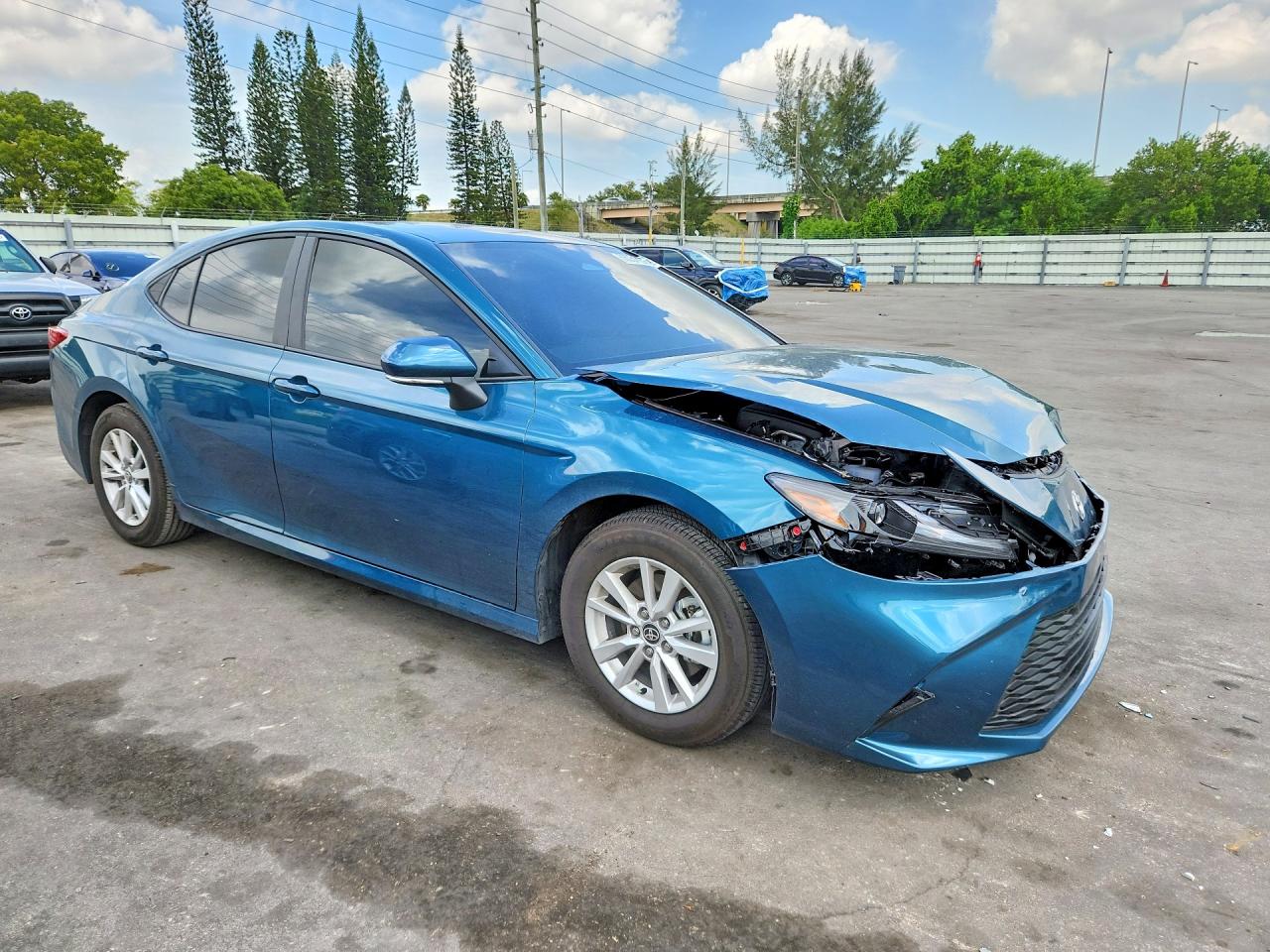 2026 TOYOTA CAMRY LE — снимка 4