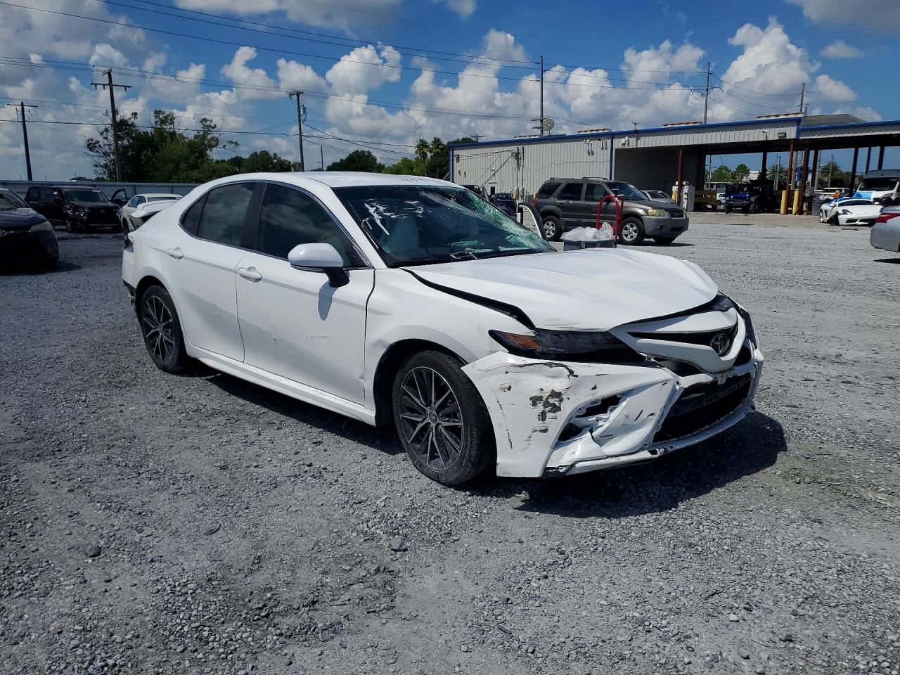 2024 TOYOTA CAMRY SE — снимка 4