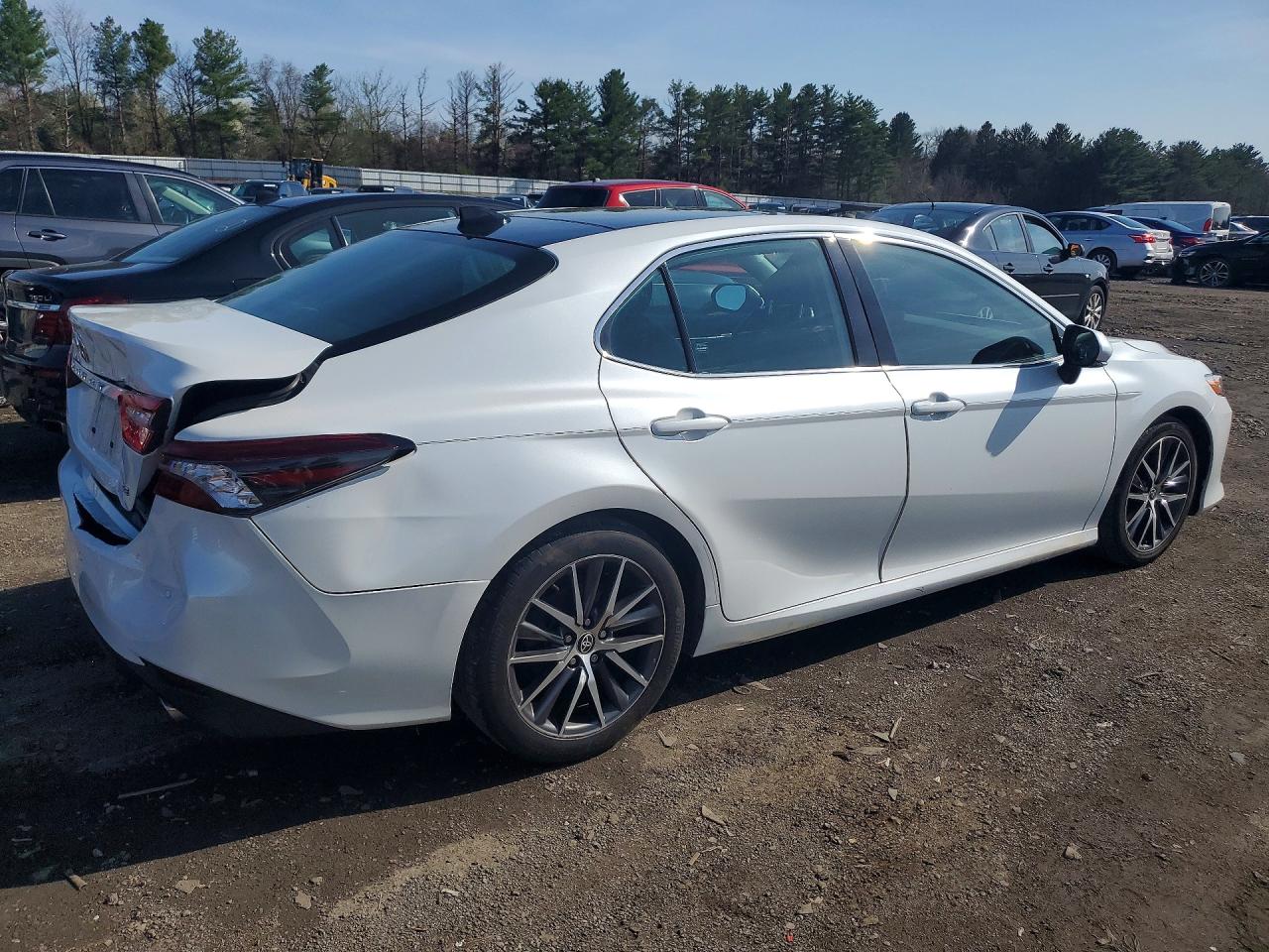 2023 TOYOTA CAMRY XLE — снимка 3