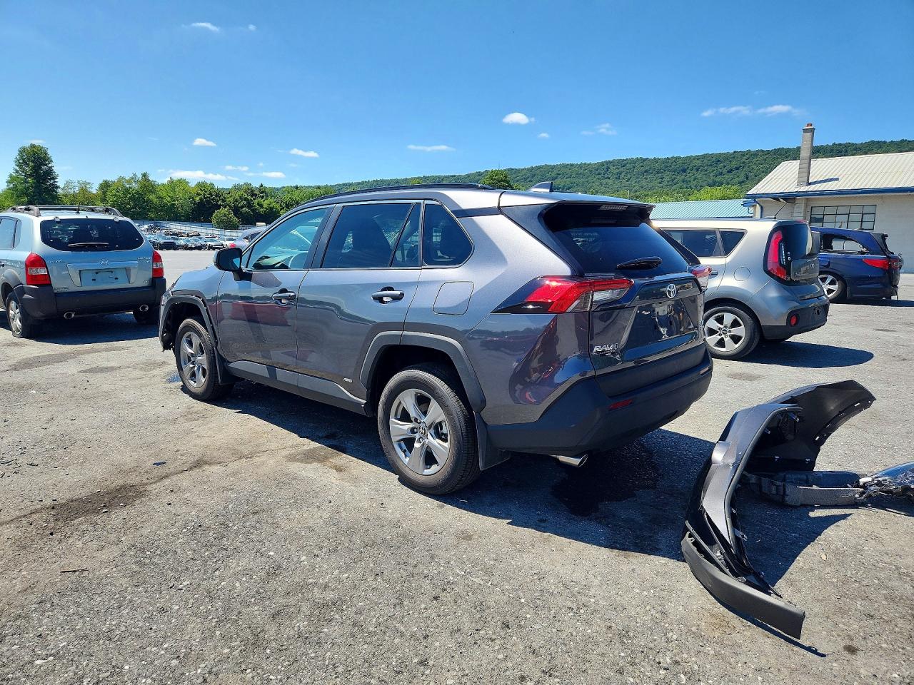 2025 TOYOTA RAV4 LE — снимка 2