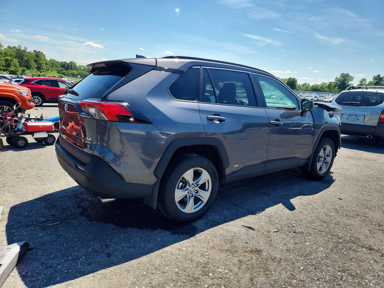 2025 TOYOTA RAV4 LE — снимка 3