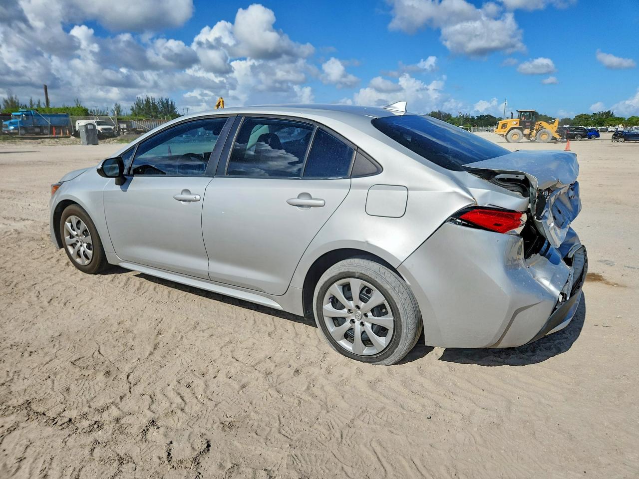 2021 TOYOTA COROLLA LE — снимка 2